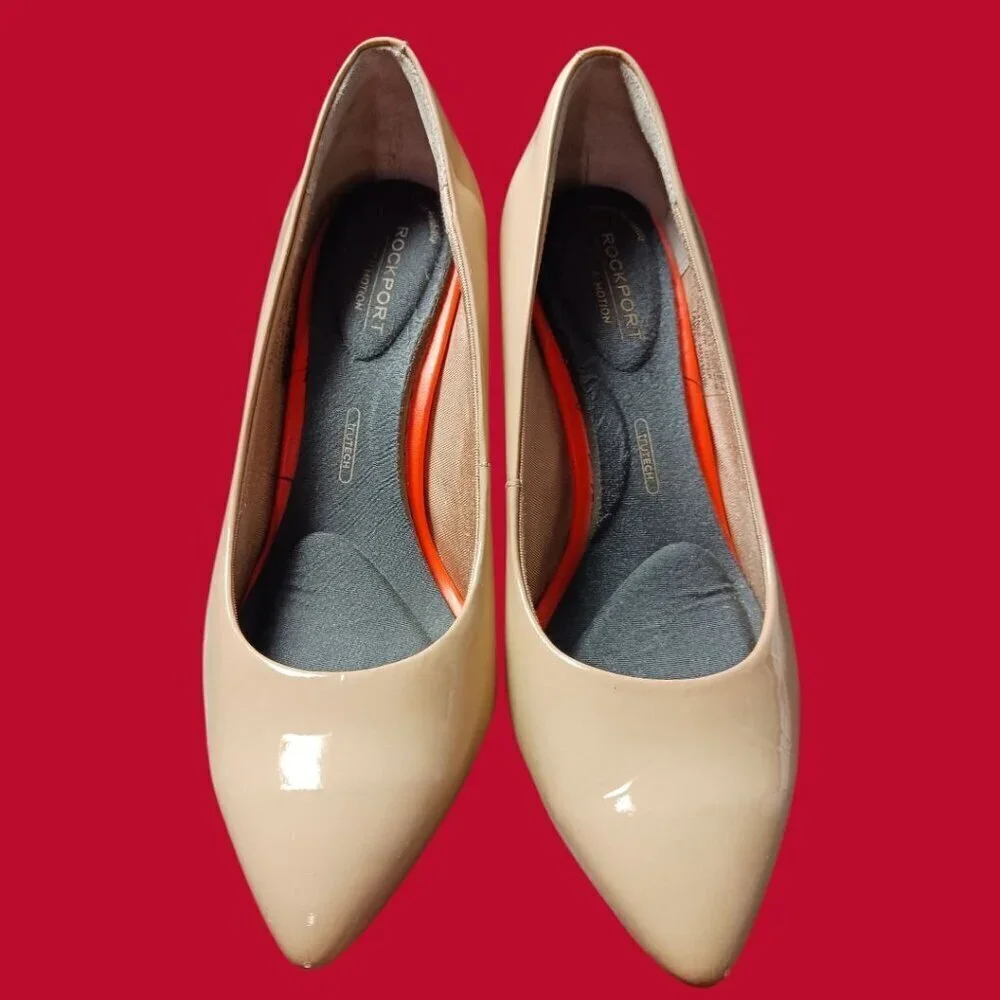 Rockport Total Motion Womens Beige Patent Leather Pointed-Toe Heels Size 5.5